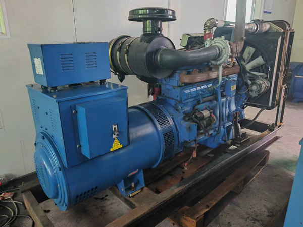 沂水100kW柴油发电机组使用多级机油有哪些优缺点？